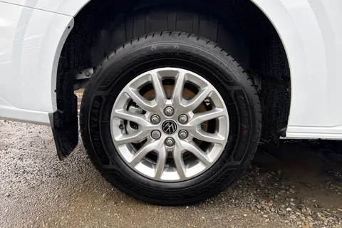 PJ75WBV Volkswagen Transporter T28 Panel Van Commerce Pro SWB 110 PS 2.0 TDI 6sp Manual Thumbnail #10