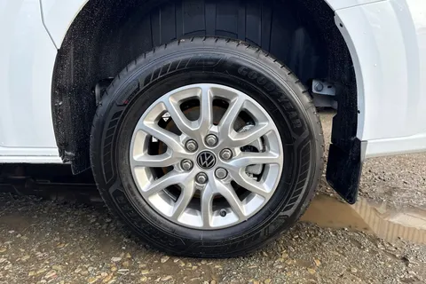 PJ75WBV Volkswagen Transporter T28 Panel Van Commerce Pro SWB 110 PS 2.0 TDI 6sp Manual Thumbnail #11