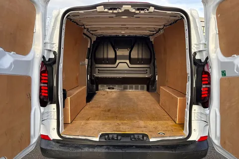 PN25OXZ Volkswagen Transporter T28 Commerce Plus SWB 150 PS 2.0 TDI 6sp Manual Thumbnail #6