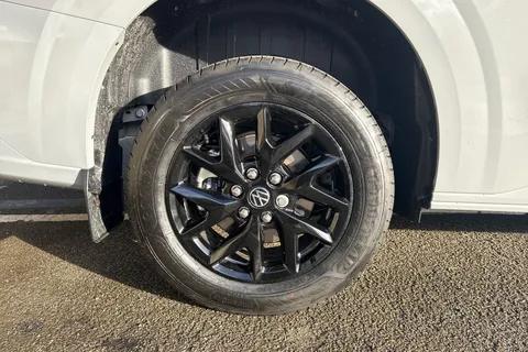 PJ75YDH Volkswagen Transporter T28 Panel Van Commerce Pro SWB 110 PS 2.0 TDI 6sp Manual Thumbnail #10