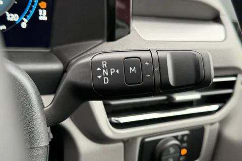 BT75EOV Volkswagen Transporter 2.0 TDI 150 Commerce Pro Van Auto Thumbnail #22