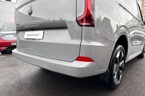 BT75EOV Volkswagen Transporter 2.0 TDI 150 Commerce Pro Van Auto Thumbnail #29