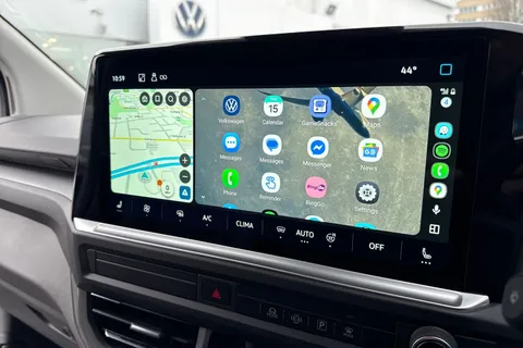 BT75EVH Volkswagen Transporter 2.0 TDI 150 Commerce Pro Van Auto Thumbnail #46