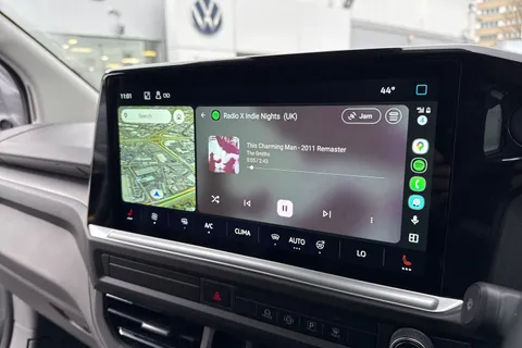 BT75EVK Volkswagen Transporter 2.0 TDI 150 Commerce Pro Van Auto Thumbnail #49