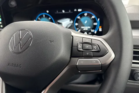 BT75EVH Volkswagen Transporter 2.0 TDI 150 Commerce Pro Van Auto Thumbnail #54