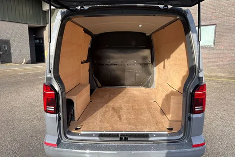 PJ74NXP Volkswagen Transporter T28 Panel van Highline SWB 110 PS 2.0 TDI 5sp Manual Thumbnail #7