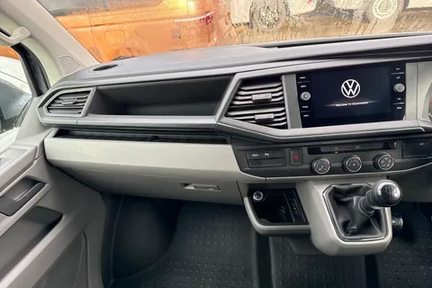 PJ74NXP Volkswagen Transporter T28 Panel van Highline SWB 110 PS 2.0 TDI 5sp Manual Thumbnail #20