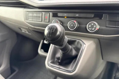 PJ74NXP Volkswagen Transporter T28 Panel van Highline SWB 110 PS 2.0 TDI 5sp Manual Thumbnail #23