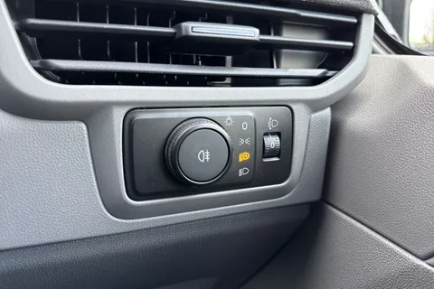 PJ75ELV Volkswagen Transporter T28 Panel Van Commerce Pro SWB 110 PS 2.0 TDI 6sp Manual Thumbnail #24