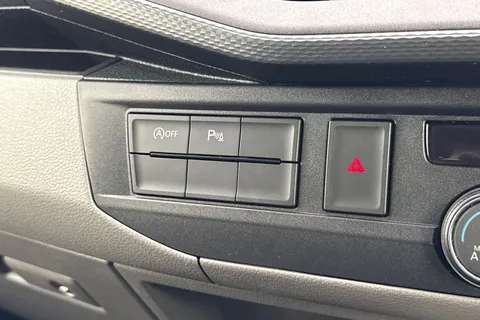 PJ74NXP Volkswagen Transporter T28 Panel van Highline SWB 110 PS 2.0 TDI 5sp Manual Thumbnail #30