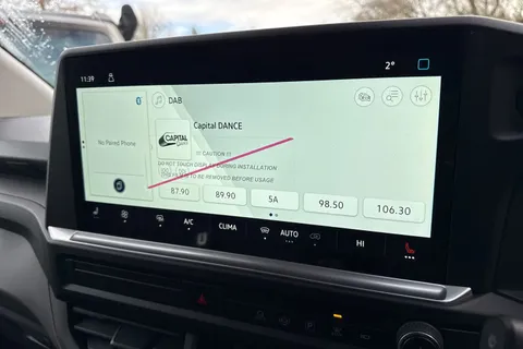 PJ75ELV Volkswagen Transporter T28 Panel Van Commerce Pro SWB 110 PS 2.0 TDI 6sp Manual Thumbnail #29