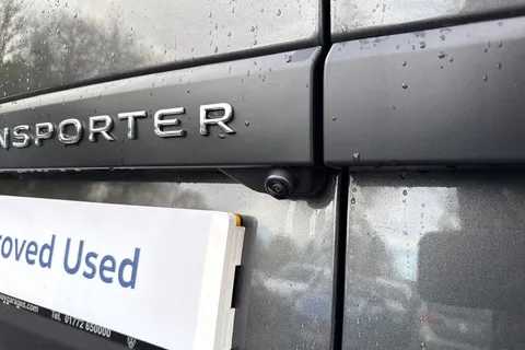 PJ75ELV Volkswagen Transporter T28 Panel Van Commerce Pro SWB 110 PS 2.0 TDI 6sp Manual Thumbnail #38