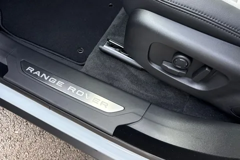  Land Rover Range Rover Velar 2.0 D200 MHEV Dynamic SE Auto 4WD Euro 6 (s/s) 5dr Thumbnail #43