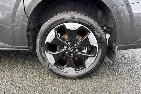 CX75VTD Volkswagen Transporter 2.0 TDI T28 Commerce Pro Auto FWD SWB Euro 6 (s/s) 5dr Thumbnail #11