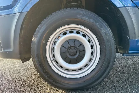 12 of 59 for Volkswagen Crafter CR35 Panel van Commerce Plus MWB 140 PS 2.0 TDI 8sp Auto - MY25!!!