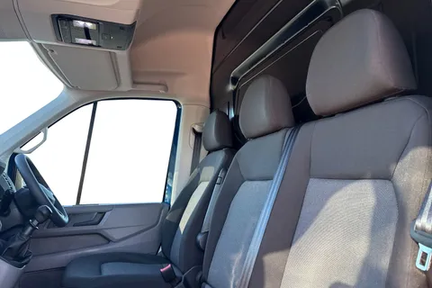 15 of 59 for Volkswagen Crafter CR35 Panel van Commerce Plus MWB 140 PS 2.0 TDI 8sp Auto - MY25!!!