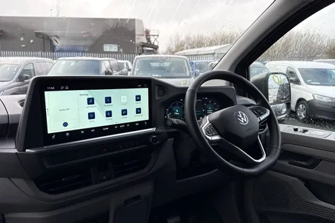 CX75VTD Volkswagen Transporter 2.0 TDI T28 Commerce Pro Auto FWD SWB Euro 6 (s/s) 5dr Thumbnail #18