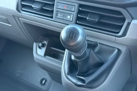 22 of 59 for Volkswagen Crafter CR35 Panel van Commerce Plus MWB 140 PS 2.0 TDI 8sp Auto - MY25!!!