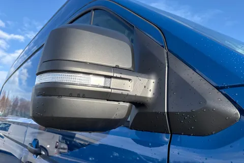 25 of 59 for Volkswagen Crafter CR35 Panel van Commerce Plus MWB 140 PS 2.0 TDI 8sp Auto - MY25!!!