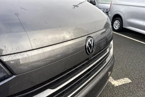 CX75VTD Volkswagen Transporter 2.0 TDI T28 Commerce Pro Auto FWD SWB Euro 6 (s/s) 5dr Thumbnail #25