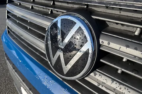 28 of 59 for Volkswagen Crafter CR35 Panel van Commerce Plus MWB 140 PS 2.0 TDI 8sp Auto - MY25!!!