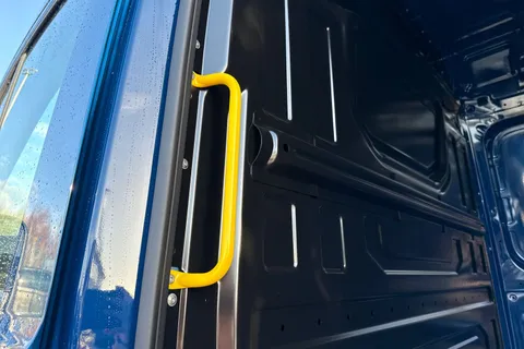 30 of 59 for Volkswagen Crafter CR35 Panel van Commerce Plus MWB 140 PS 2.0 TDI 8sp Auto - MY25!!!