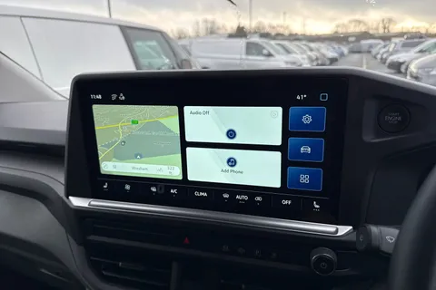 CX75VTD Volkswagen Transporter 2.0 TDI T28 Commerce Pro Auto FWD SWB Euro 6 (s/s) 5dr Thumbnail #32