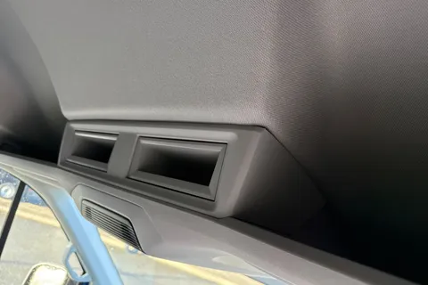 33 of 59 for Volkswagen Crafter CR35 Panel van Commerce Plus MWB 140 PS 2.0 TDI 8sp Auto - MY25!!!