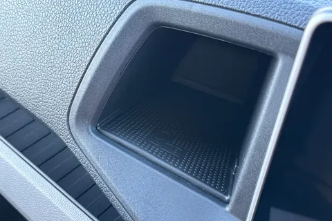 36 of 59 for Volkswagen Crafter CR35 Panel van Commerce Plus MWB 140 PS 2.0 TDI 8sp Auto - MY25!!!