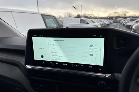 CX75VTD Volkswagen Transporter 2.0 TDI T28 Commerce Pro Auto FWD SWB Euro 6 (s/s) 5dr Thumbnail #36