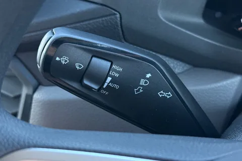 38 of 59 for Volkswagen Crafter CR35 Panel van Commerce Plus MWB 140 PS 2.0 TDI 8sp Auto - MY25!!!