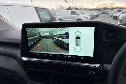 CX75VTD Volkswagen Transporter 2.0 TDI T28 Commerce Pro Auto FWD SWB Euro 6 (s/s) 5dr Thumbnail #38