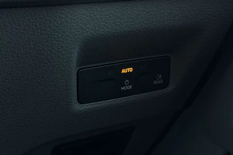 43 of 59 for Volkswagen Crafter CR35 Panel van Commerce Plus MWB 140 PS 2.0 TDI 8sp Auto - MY25!!!