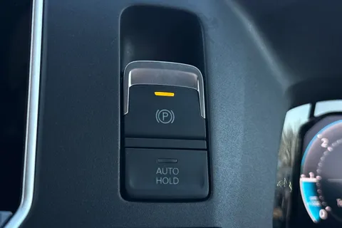 46 of 59 for Volkswagen Crafter CR35 Panel van Commerce Plus MWB 140 PS 2.0 TDI 8sp Auto - MY25!!!