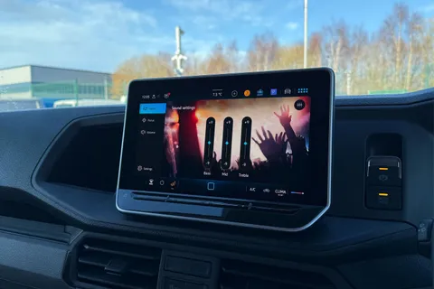 56 of 59 for Volkswagen Crafter CR35 Panel van Commerce Plus MWB 140 PS 2.0 TDI 8sp Auto - MY25!!!