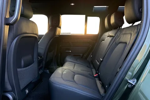  Land Rover Defender 110 3.0 D250 MHEV X-Dynamic HSE Auto 4WD Euro 6 (s/s) 5dr Thumbnail #5