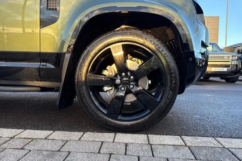  Land Rover Defender 110 3.0 D250 MHEV X-Dynamic HSE Auto 4WD Euro 6 (s/s) 5dr Thumbnail #9
