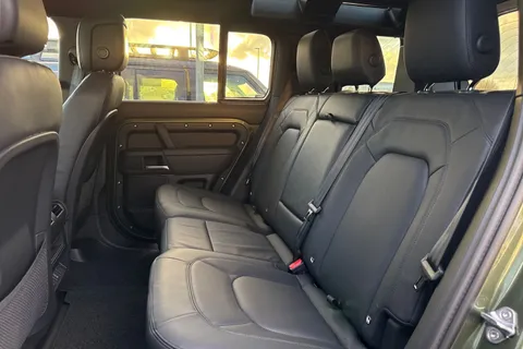  Land Rover Defender 110 3.0 D250 MHEV X-Dynamic HSE Auto 4WD Euro 6 (s/s) 5dr Thumbnail #14