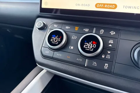  Land Rover Defender 110 3.0 D250 MHEV X-Dynamic HSE Auto 4WD Euro 6 (s/s) 5dr Thumbnail #20