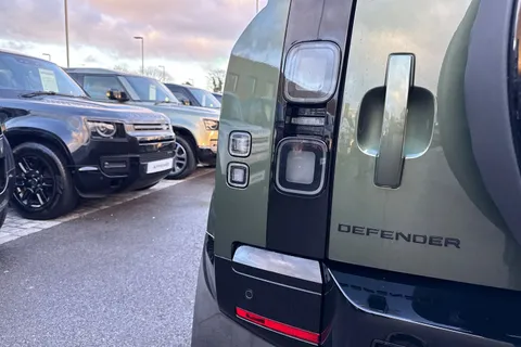  Land Rover Defender 110 3.0 D250 MHEV X-Dynamic HSE Auto 4WD Euro 6 (s/s) 5dr Thumbnail #23