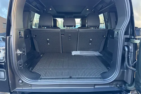  Land Rover Defender 110 3.0 D250 MHEV X-Dynamic HSE Auto 4WD Euro 6 (s/s) 5dr Thumbnail #25