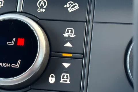  Land Rover Defender 110 3.0 D250 MHEV X-Dynamic HSE Auto 4WD Euro 6 (s/s) 5dr Thumbnail #44