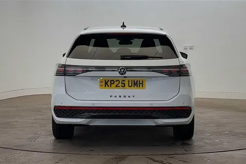 KP25UMH Volkswagen Passat 1.5 TSI eHybrid R-Line 5dr DSG ⭐Folding tow bar ⭐ Thumbnail #9