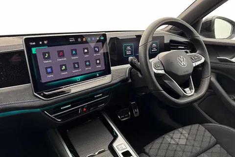 DF25YLL Volkswagen Passat 1.5 TSI eHybrid 272 R-Line 5dr DSG Thumbnail #2