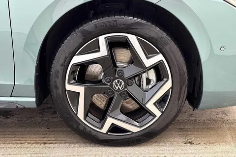 DF25YLL Volkswagen Passat 1.5 TSI eHybrid 272 R-Line 5dr DSG Thumbnail #5