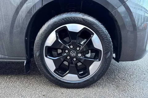 PJ75YUD Volkswagen Transporter 2.0 TDI 170 Commerce Pro Van Auto Thumbnail #5