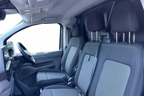 PJ75YUD Volkswagen Transporter 2.0 TDI 170 Commerce Pro Van Auto Thumbnail #10