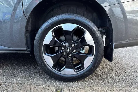 PJ75YUD Volkswagen Transporter 2.0 TDI 170 Commerce Pro Van Auto Thumbnail #22