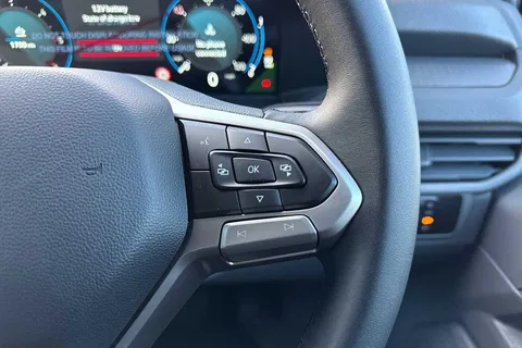 PJ75YUD Volkswagen Transporter 2.0 TDI 170 Commerce Pro Van Auto Thumbnail #26