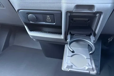 PJ75YUD Volkswagen Transporter 2.0 TDI 170 Commerce Pro Van Auto Thumbnail #29